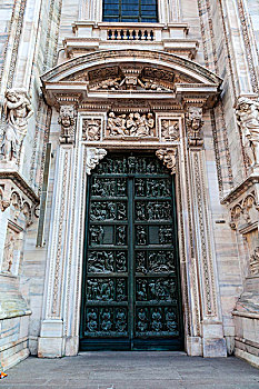 意大利米兰大教堂正门