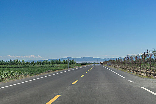 乡村公路汽车背景