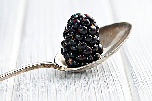 黑莓,水果,银匙