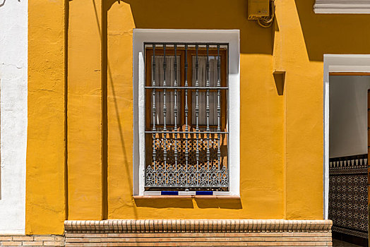 安达卢西亚阿拉伯风格窗户