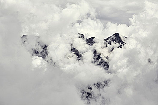 阿尔卑斯山,遮盖,云