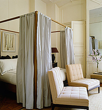 软,灰色,丝绸,帘,画框,简单,木质,四柱床,一个,收集,水彩,垫子,墙壁,后面