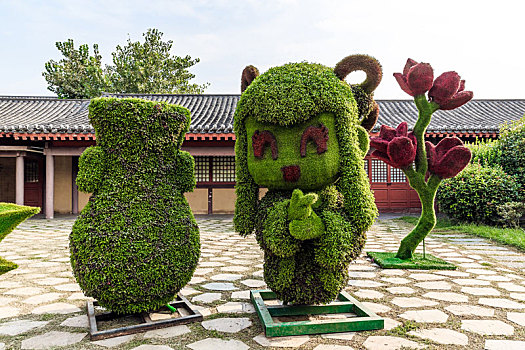 中国河南省开封清明上河园植物雕塑