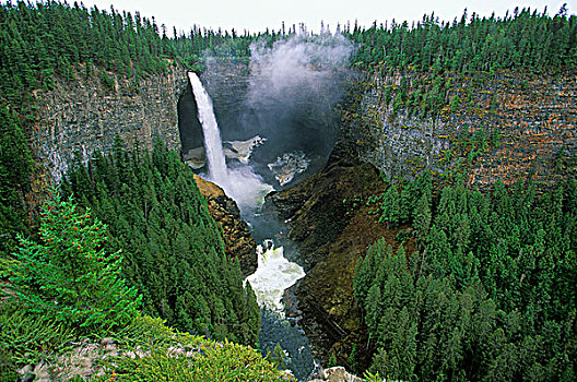 威尔斯格雷省立公园,瀑布,不列颠哥伦比亚省,加拿大