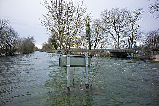 法国,洪水,二月