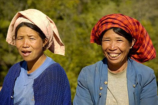 肖像,两个,缅甸,女人,传统服饰,微笑,掸邦