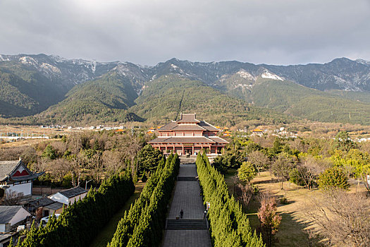 崇圣寺雨铜观音殿