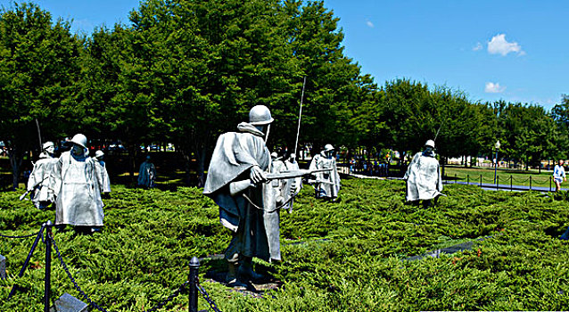 朝鲜战争退伍军人纪念碑塑像