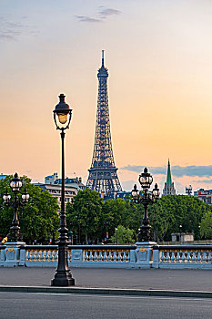 巴黎的夕阳西下