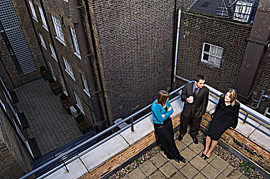 俯拍,商务人士,两个,职业女性,站立,屋顶,建筑