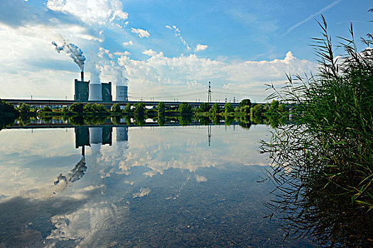 德国,萨克森安哈尔特,褐色,火力发电站,反射,水塘