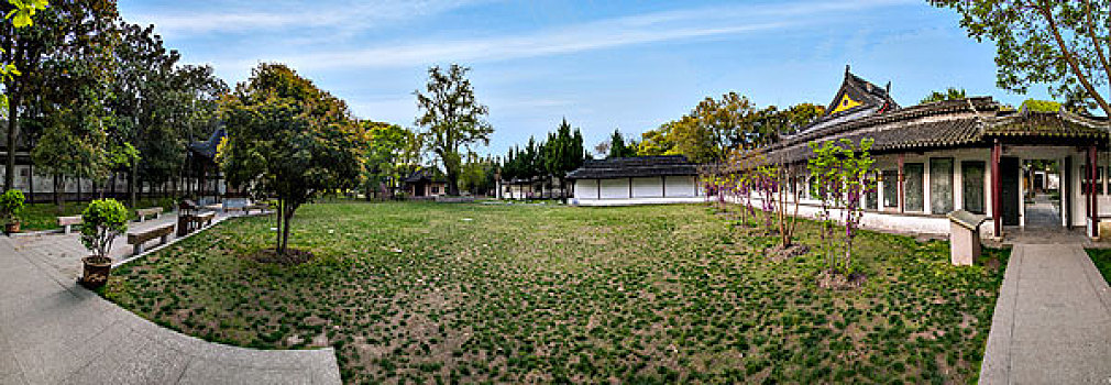 苏州市甪直古镇保圣寺