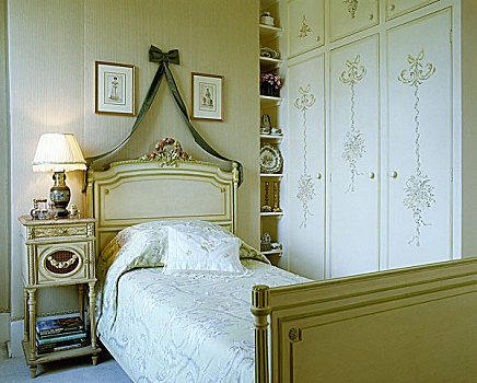 传统,卧室,雕刻,木质,床,衣柜,床头柜