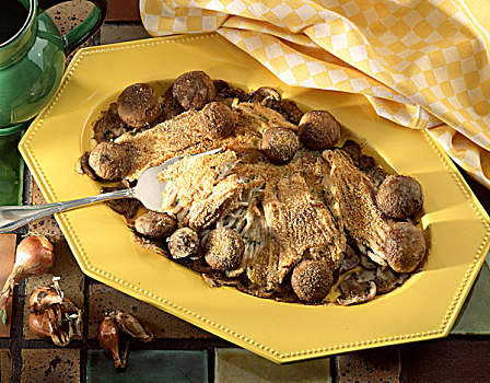 烤制食品,鳐鱼,蘑菇,涂层,面包屑