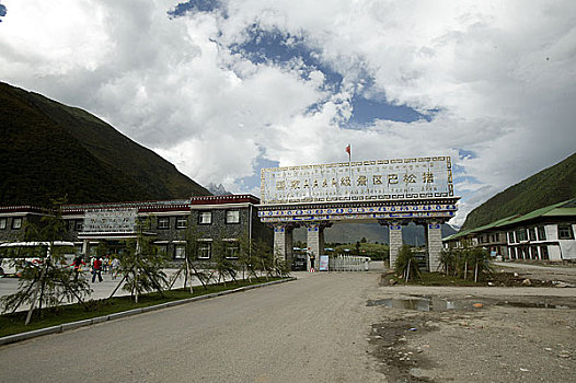西藏林芝巴松措风光