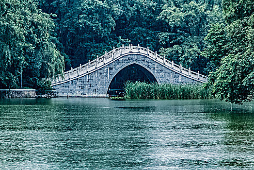 安徽省合肥市包河公园玉带桥建筑景观