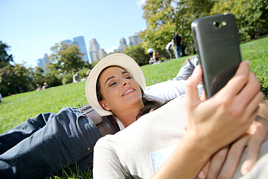 女人,放松,中央公园,智能手机