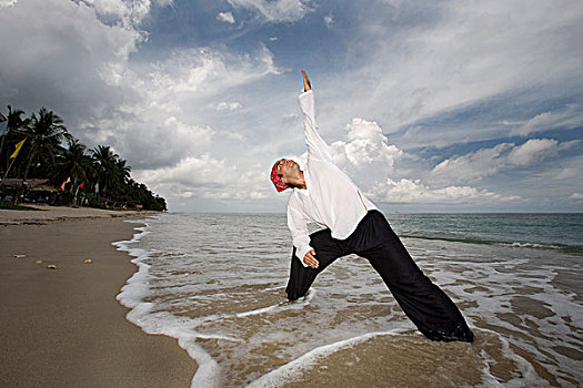 一个,男人,伸展胳膊,海滩,苏梅岛,泰国