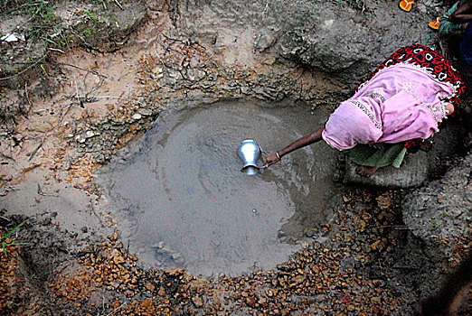 女人,取回,水,露营,危机,饮用水,普通,现象,孟加拉,2009年