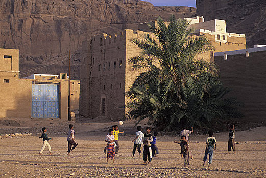 也门,旱谷,哈德拉毛,靠近,小,乡村,男孩,玩,足球