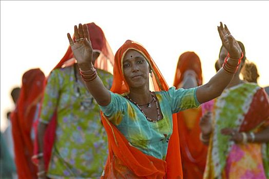 女人,跳舞,朝圣,节日,拉贾斯坦邦,北印度,亚洲