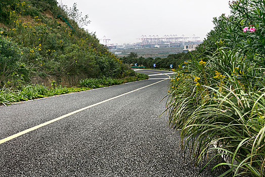 高山上的盘山公路