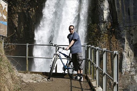 骑车,瀑布,瑞士,欧洲