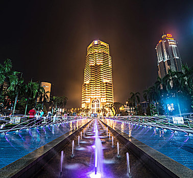 喷泉,正面,公用,银行,夜晚,吉隆坡,马来西亚,亚洲