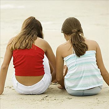 后视图,女孩,女青年,坐,一起,海滩