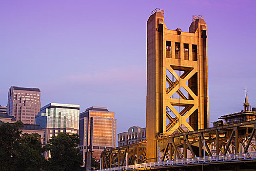 仰视,开合式吊桥,塔桥,萨克拉门托,河,加利福尼亚,美国
