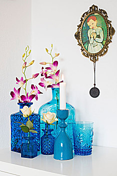 收集,多样,蓝色,花瓶,拿着,兰花,玫瑰