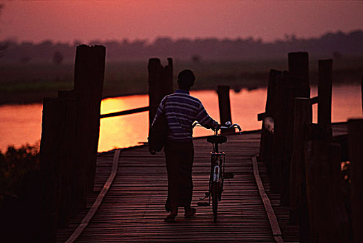 缅甸,曼德勒,骑自行车,乌本桥