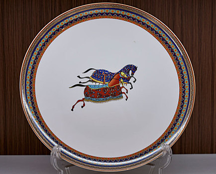 河北省邯郸市磁州窑现代陶瓷艺术馆展品,盘子