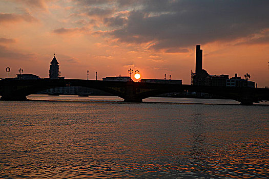 日落,泰晤士河,伦敦,英国