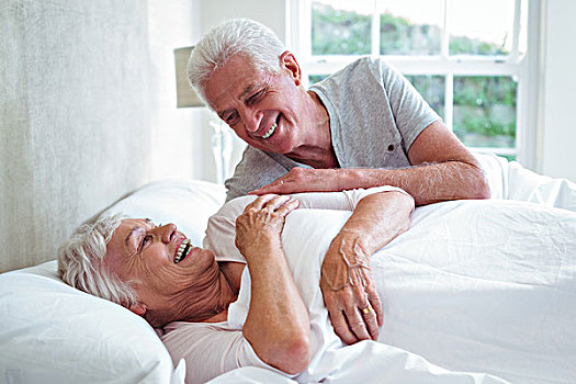 微笑,老年,夫妻,放松,床,在家
