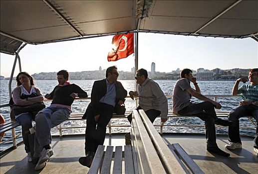 渡轮,金角湾,乘客,甲板,遮篷,逆光,伊斯坦布尔,土耳其