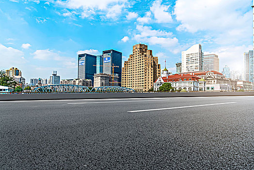 上海外滩和城市道路广场沥青路面