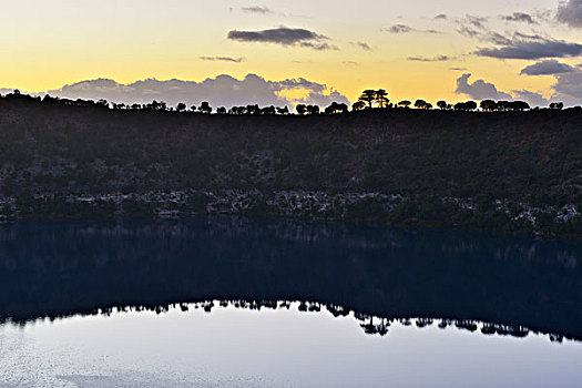 火山湖,黎明,蓝湖,南澳大利亚州,澳大利亚