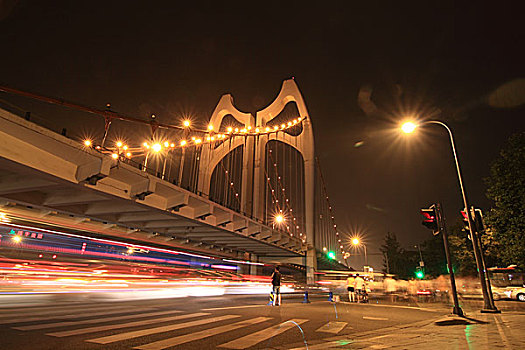 清水河大桥夜景