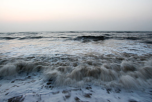 惊涛骇浪