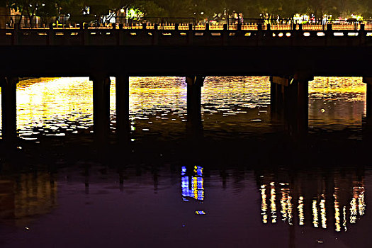 难桥河灯光夜景