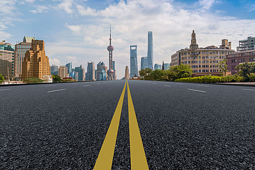 道路交通和上海陆家嘴天际线