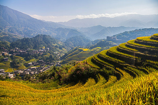 中国广西桂林龙脊梯田日照美景