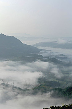 宜宾横江古镇云雾缭绕高山沟壑蜿蜒田野自然风光