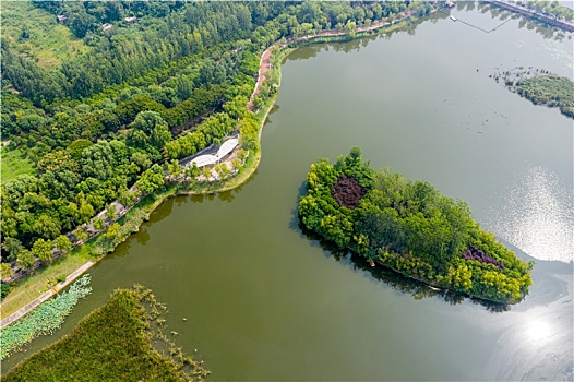 航拍河南平顶山白鹭洲国家城市湿地公园,采煤塌陷地改造成城市休闲公园