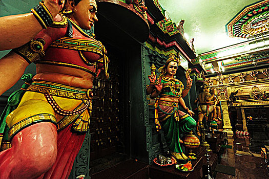 malaysia,melaka,colorful,hindu,statues,in,sri,poyyatha,vinayagar,moorthi,temple