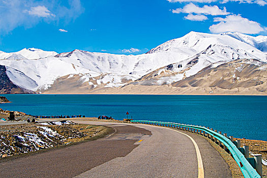 新疆,雪山,湖泊,公路