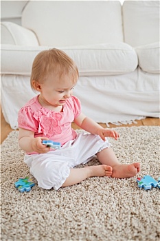 婴儿,玩,拼图,坐,地毯