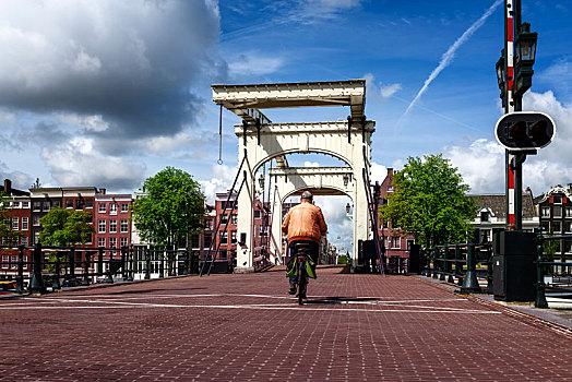 阿姆斯特丹,桥