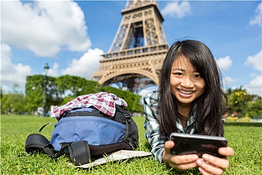 年轻,魅力,亚洲人,游客,智能手机,巴黎
